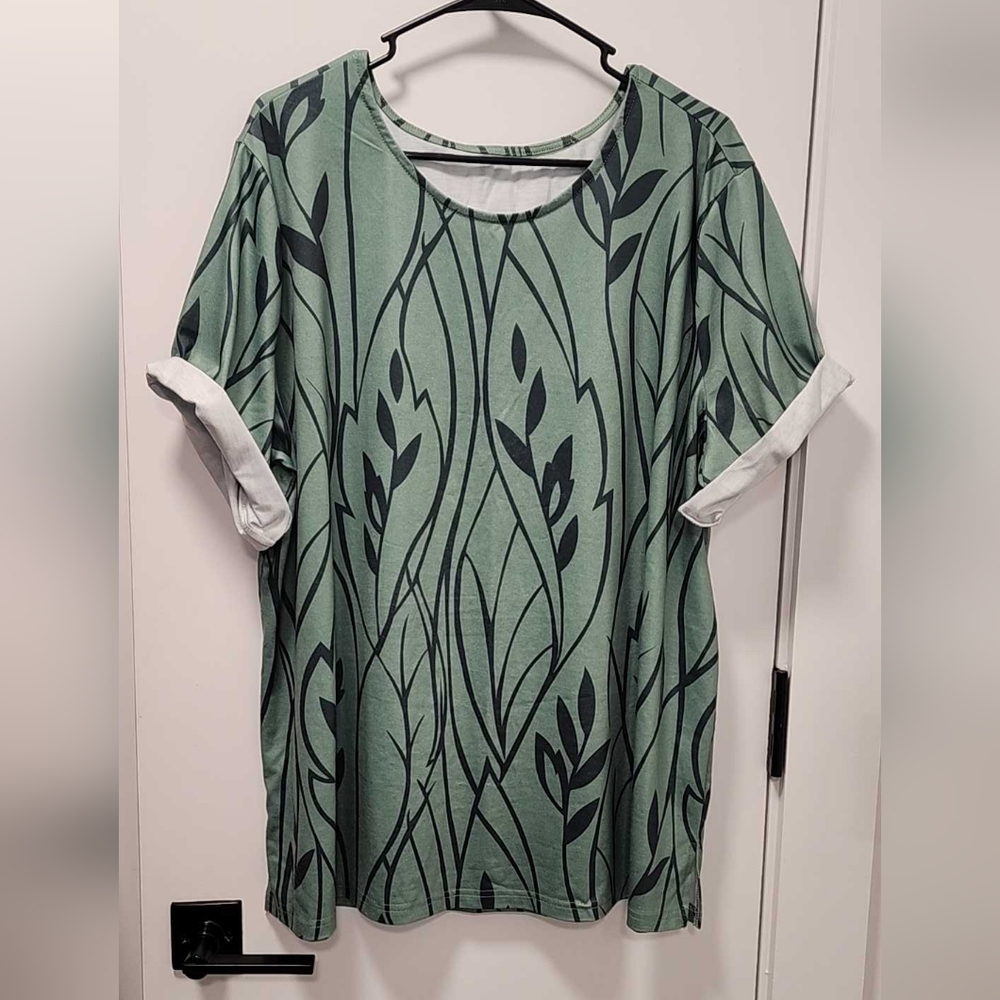 Green Leaf Patterned Tunic